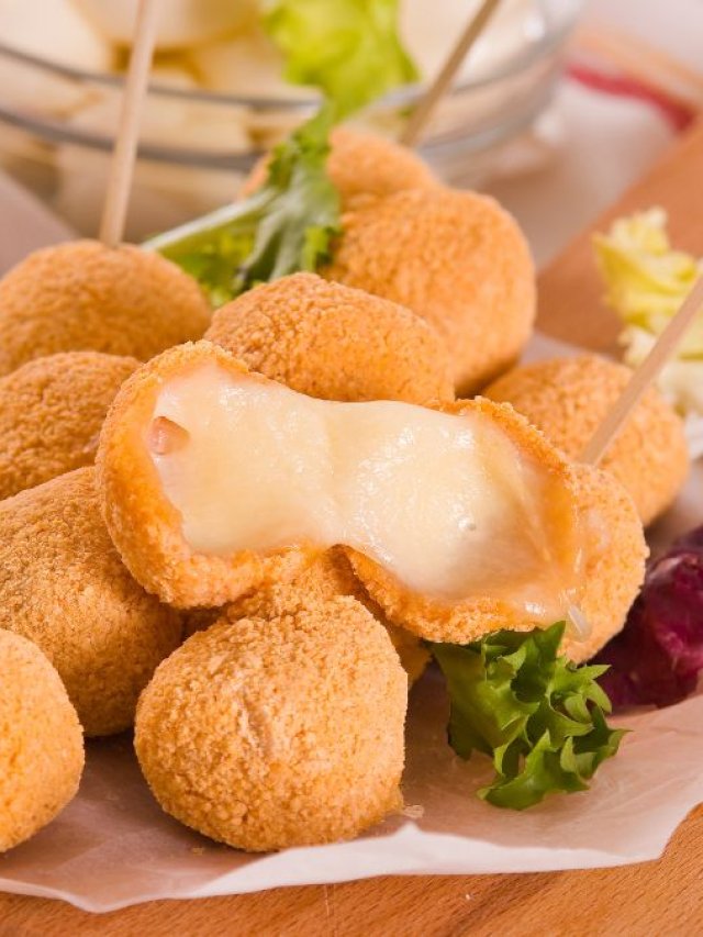 Bolinha de queijo com 3 ingredientes fica pronta em 10 minutos