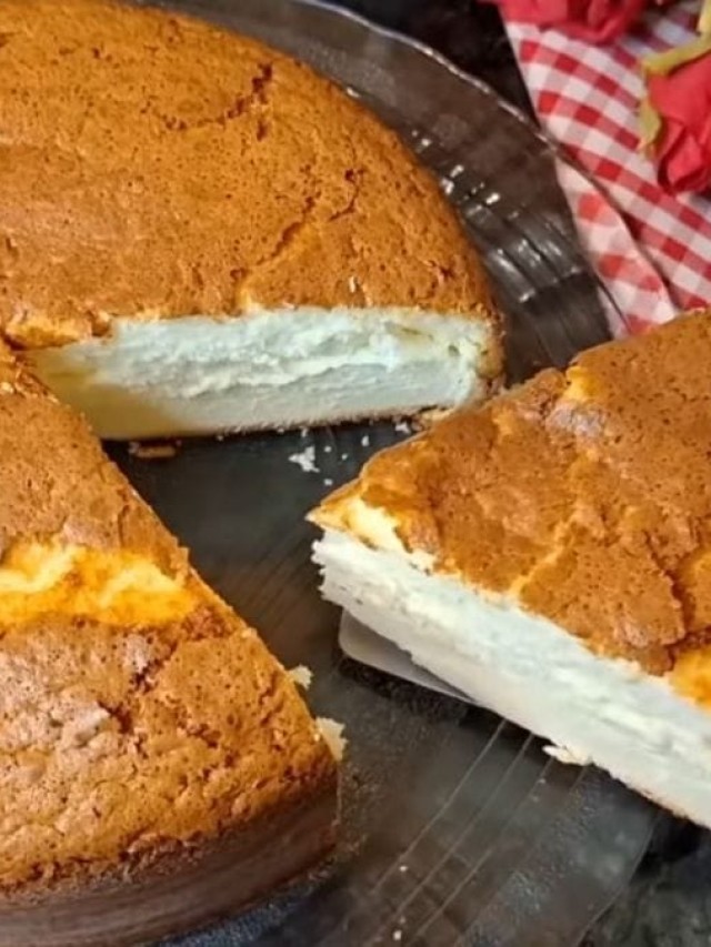 Esse bolo sem trigo leva 3 ingredientes e fica delicioso