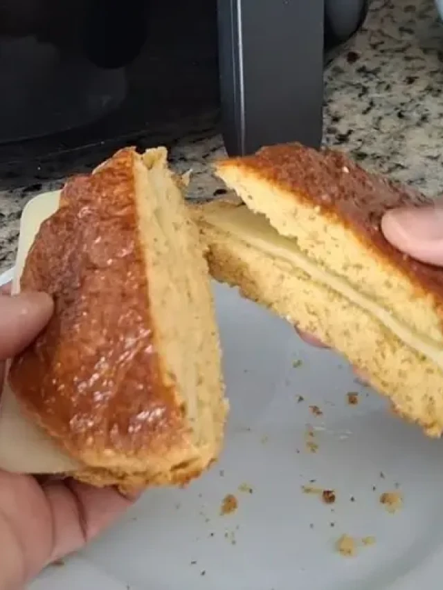 Esse pão de aveia com 3 ingredientes fica pronto em minutos na air fryer